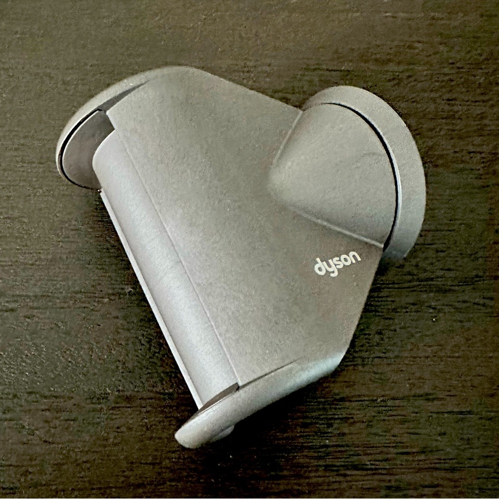 Dyson Flyaway attachment for Supersonic Hairdryer